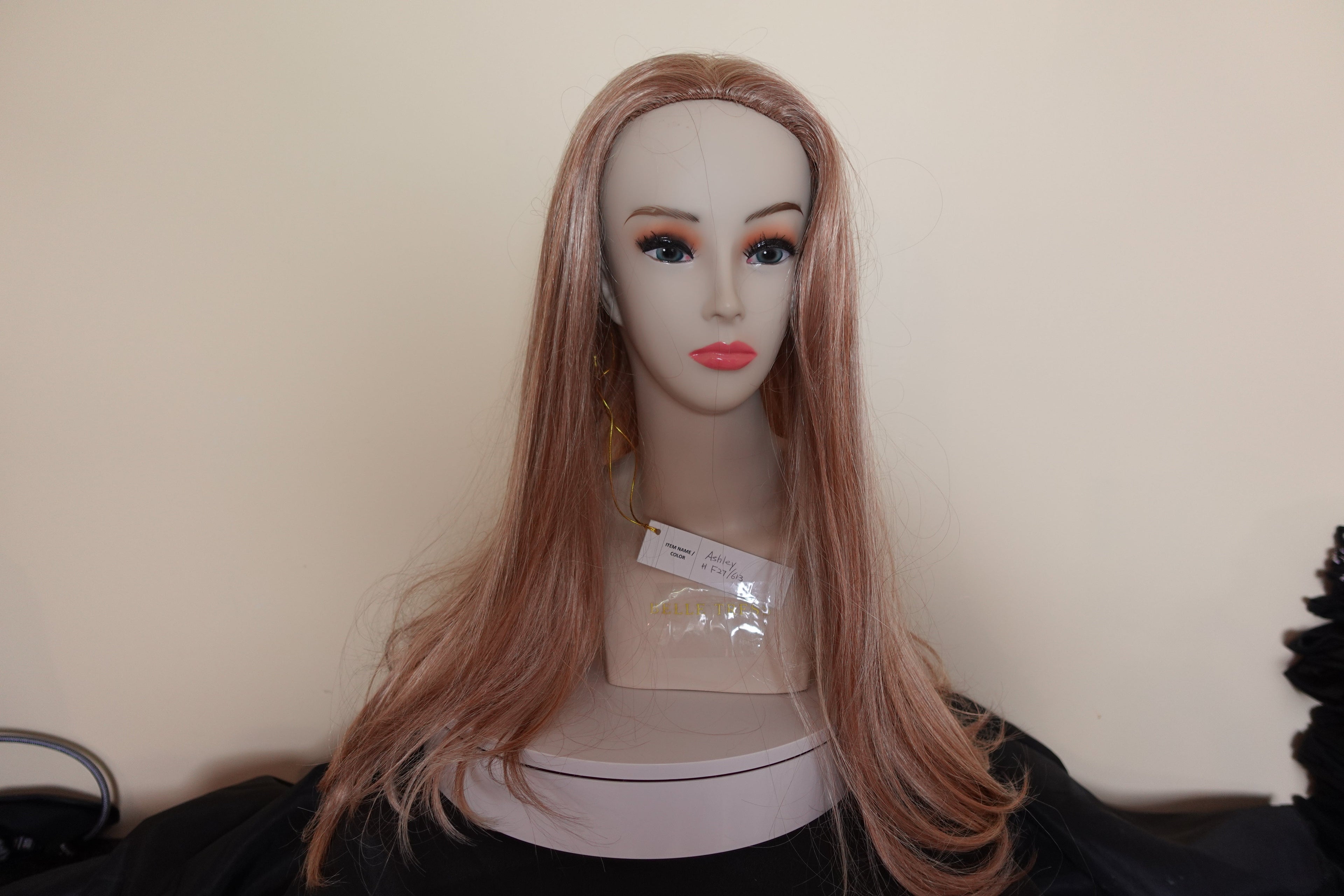 SUNDAY SHOWCASE | Ashley | Machine Made Cap | F27/613