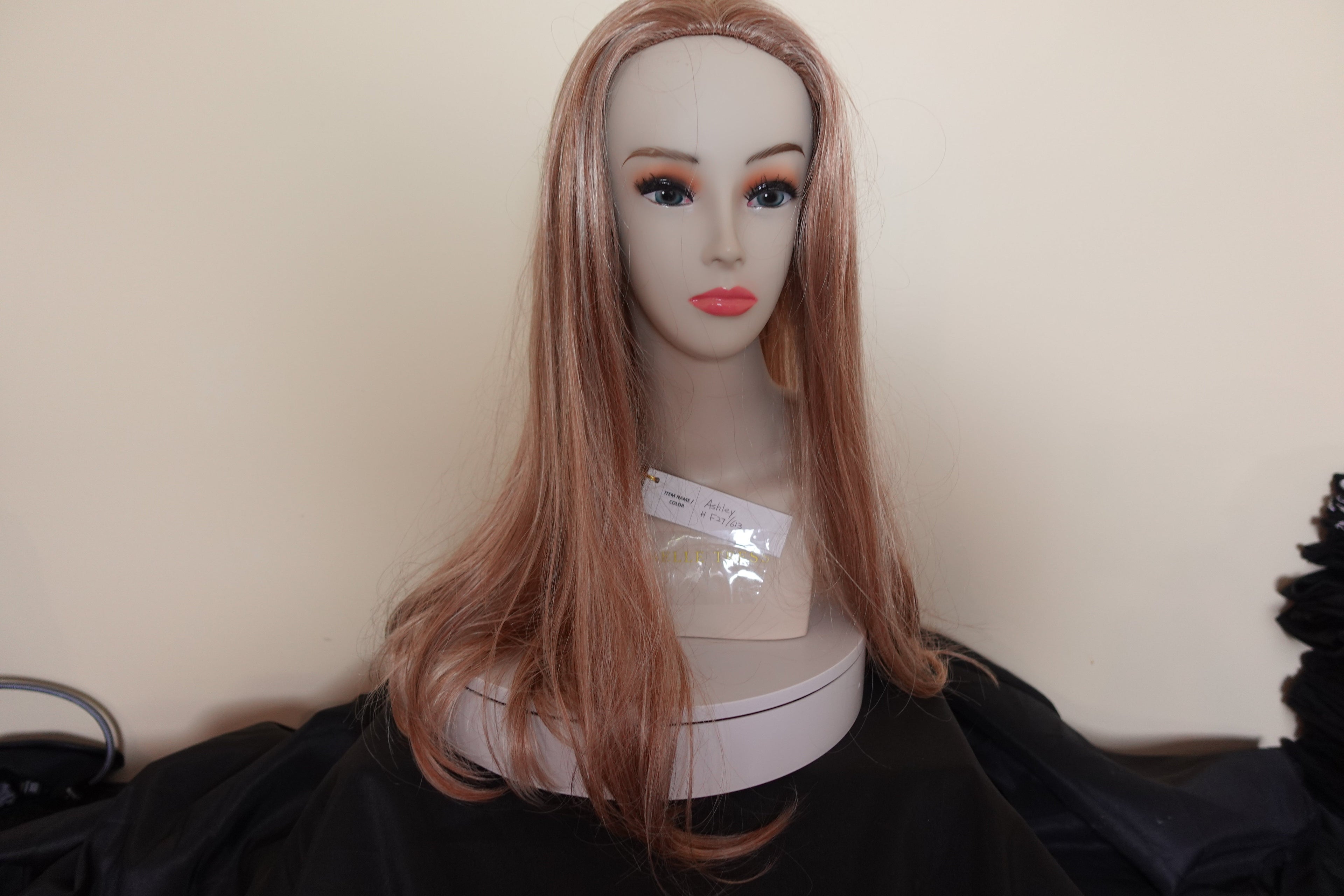 SUNDAY SHOWCASE | Ashley | Machine Made Cap | F27/613