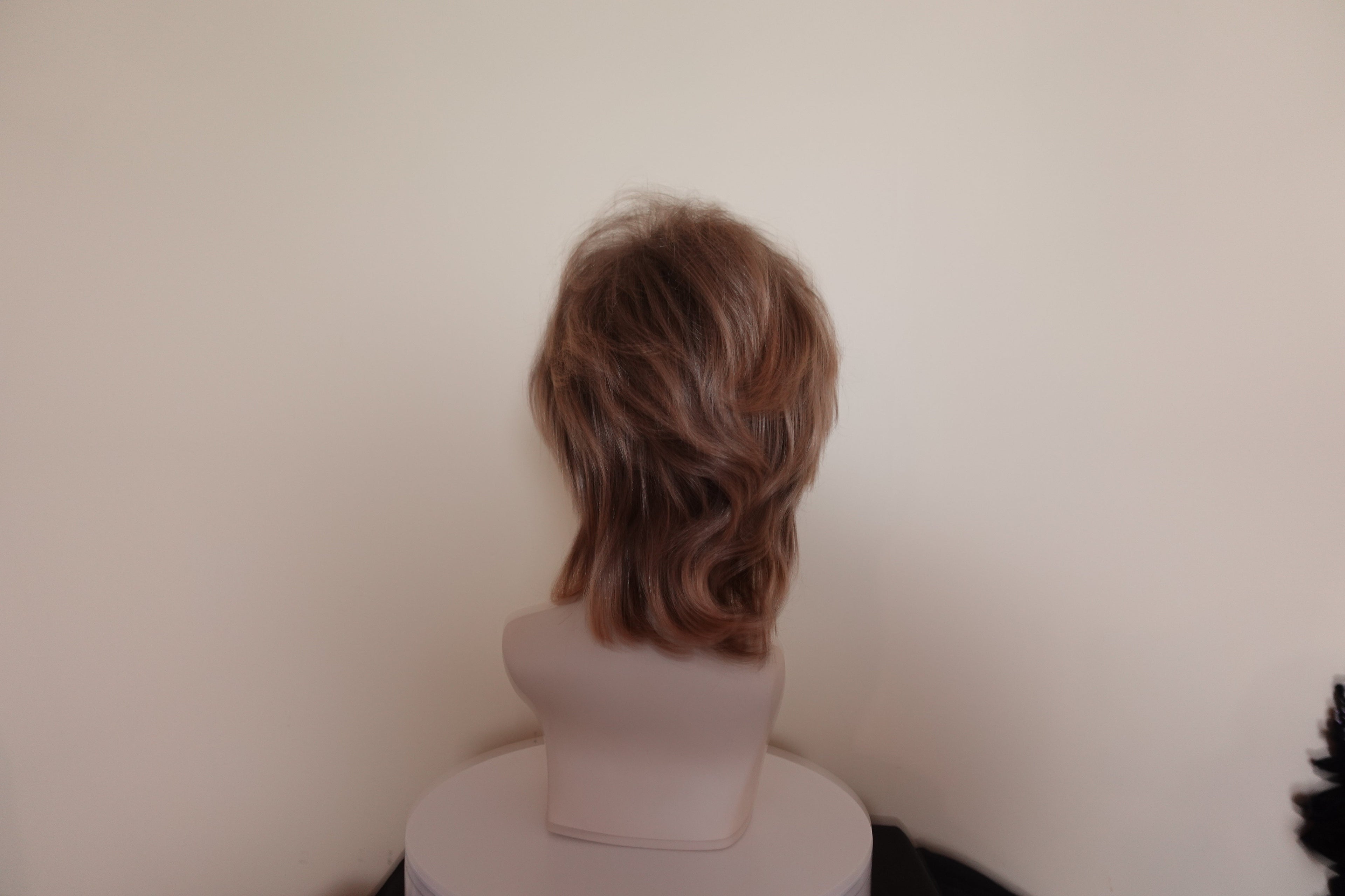 SUNDAY SHOWCASE | Janet | Machine Made Cap | Blonde