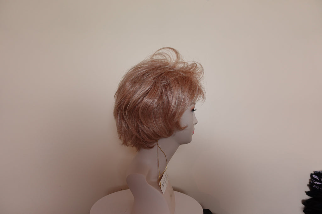 SUNDAY SHOWCASE | Taylor | Machine Made Cap | Butterscotch Blonde