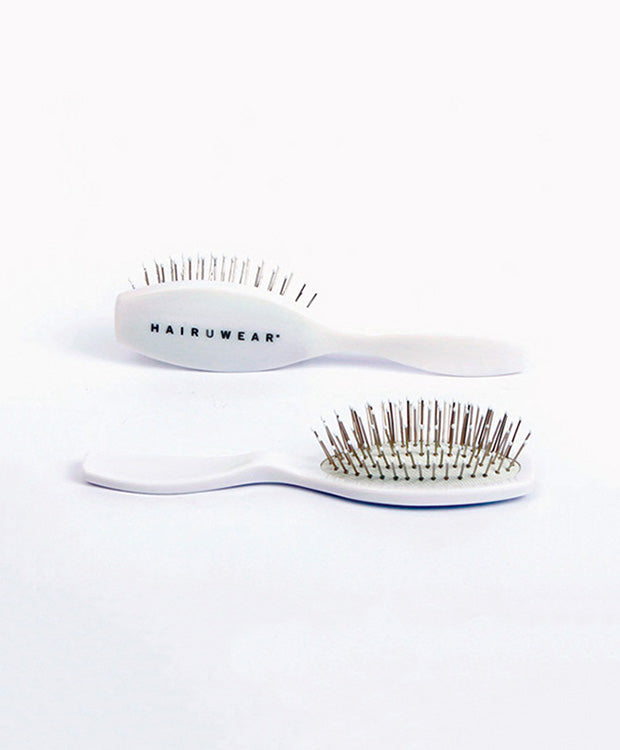 Oval Wire Brush by HairUWear