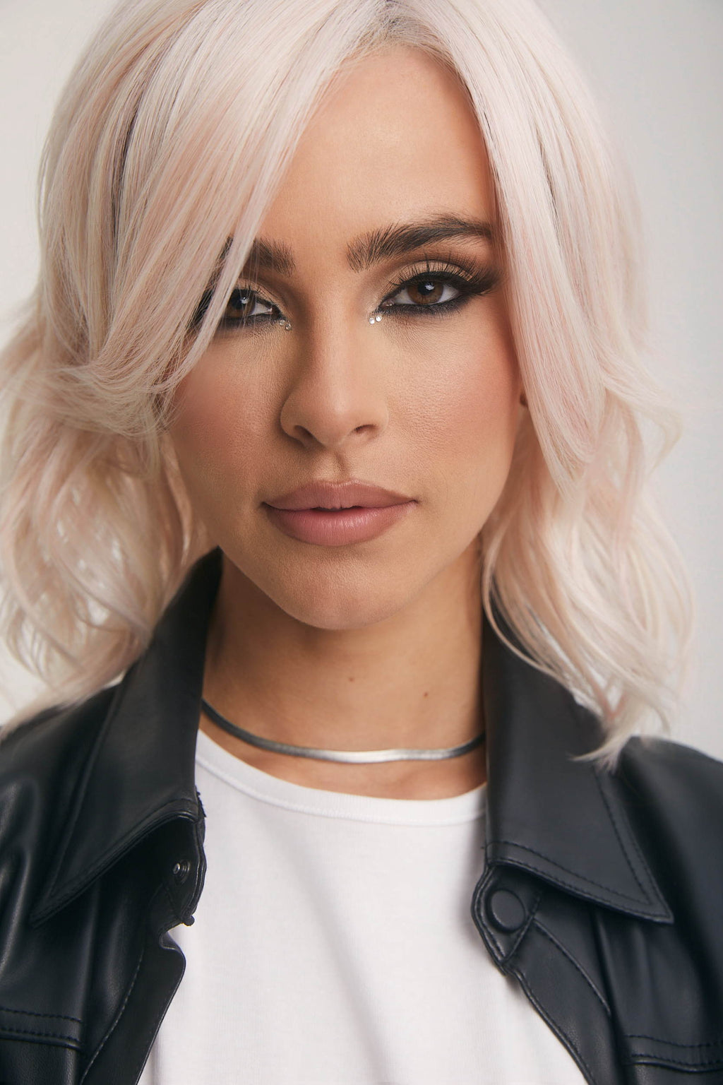 Dazzling Wavez Wig by Rene of Paris | Muse Collection | Heat Friendly Synthetic