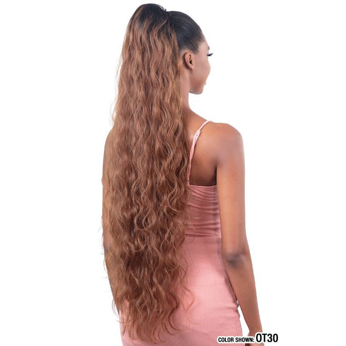 Model Model Gardenia Drawstring Ponytail - BEACHY WAVE 36